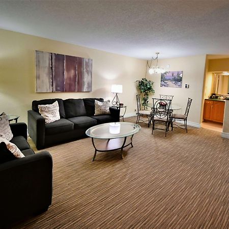 Ramada By Wyndham Jacksonville Hotel & Conference Center Exterior foto
