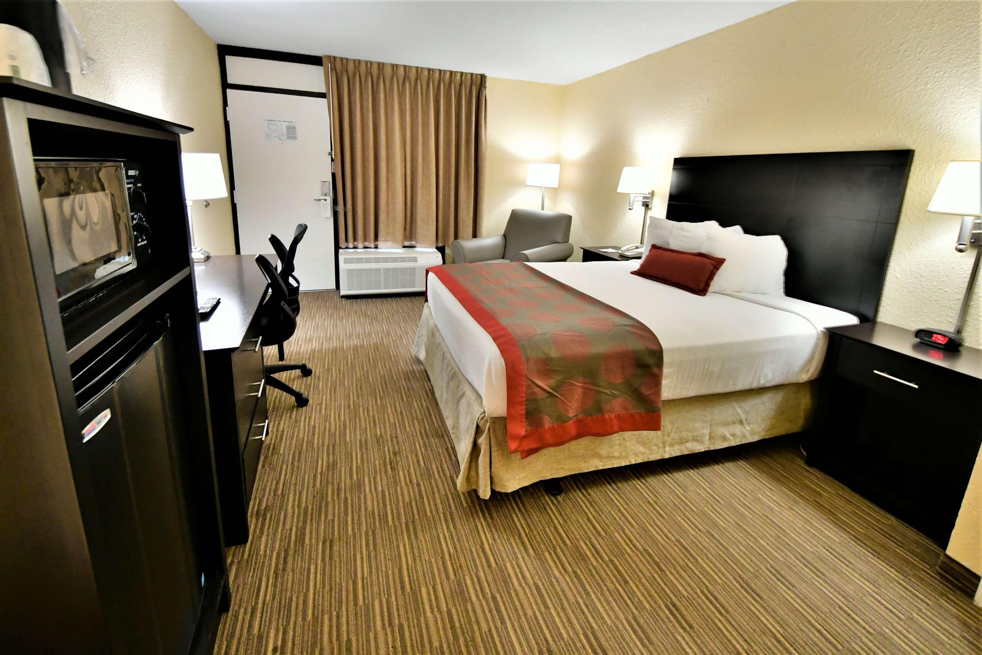 Ramada By Wyndham Jacksonville Hotel & Conference Center Exterior foto