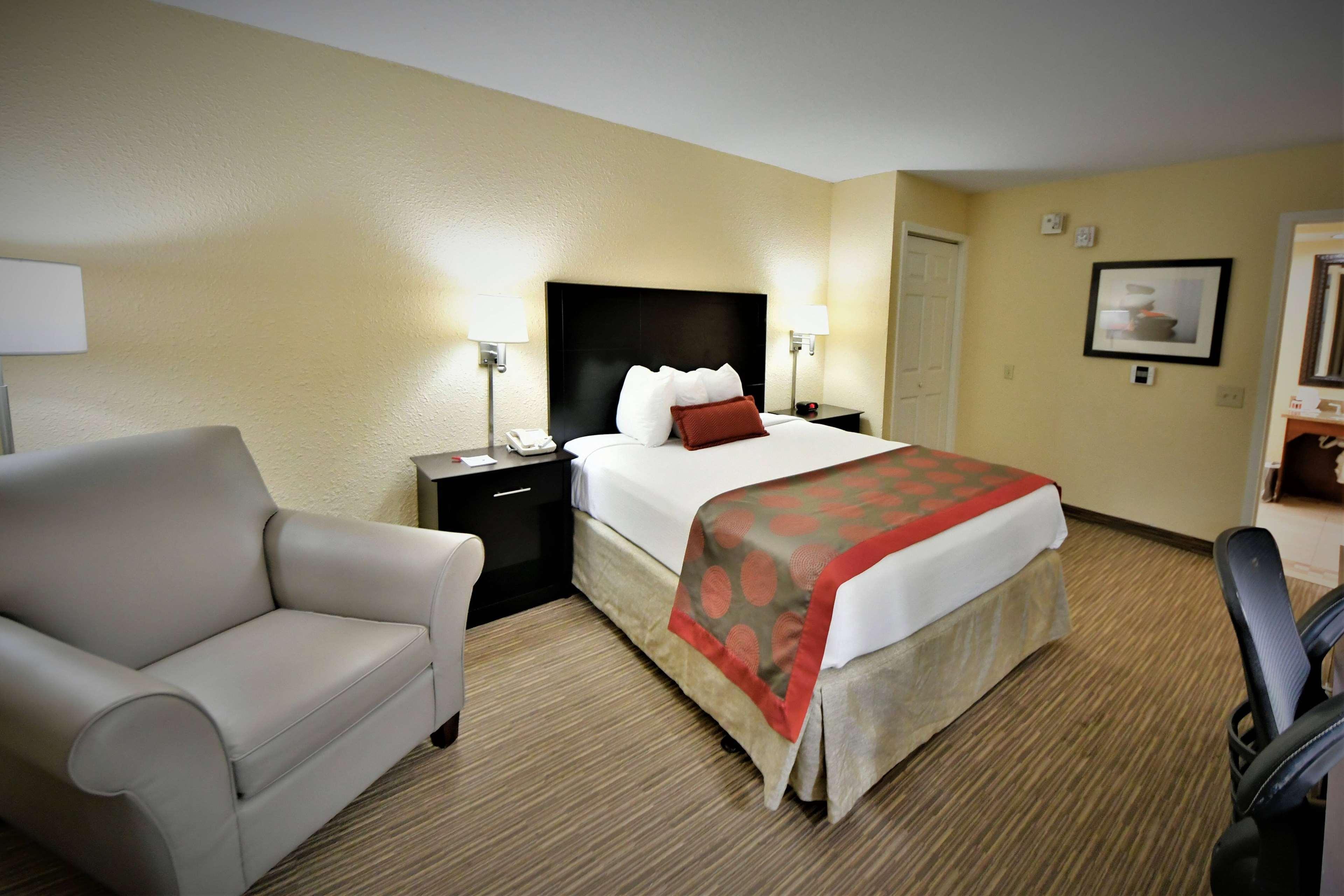 Ramada By Wyndham Jacksonville Hotel & Conference Center Exterior foto