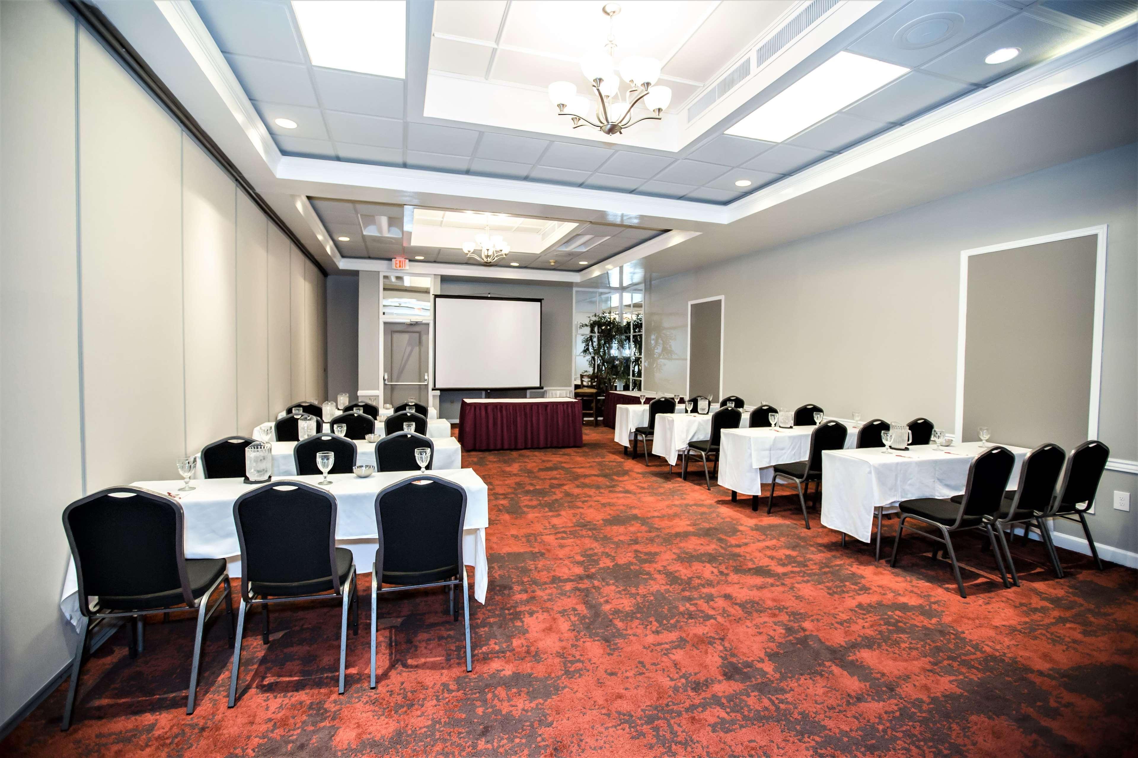 Ramada By Wyndham Jacksonville Hotel & Conference Center Exterior foto