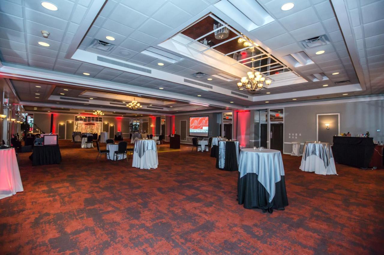 Ramada By Wyndham Jacksonville Hotel & Conference Center Exterior foto